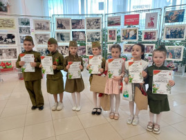 Воспитанники Подготовительной «Б» группы приняли участие в I районном конкурсе художественного чтения среди дошкольных учреждений «Победа голосом детей» , посвящённого 80-летию Победы в Великой Отечественной Войне. Воспитанники Подготовительной «Б» группы приняли участие в I районном конкурсе художественного чтения среди дошкольных учреждений «Победа голосом детей» , посвящённого 80-летию Победы в Великой Отечественной Войне.